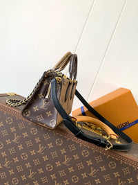 OnTheGo East West Bag