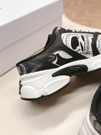 Wmns Chrono Sneakers