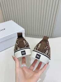Saltwind Slip-On Sneakers