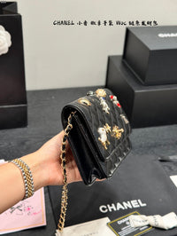 Lambskin Wallet on Chain