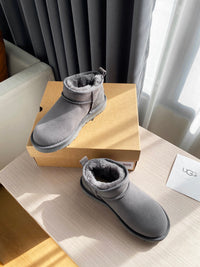 Classic Ultra Mini Boots