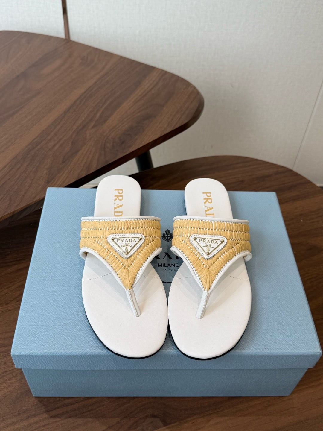 26S Leather Thong Sandals