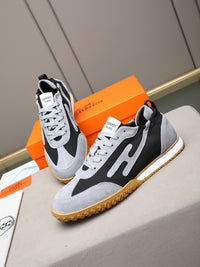 Trail Sneakers