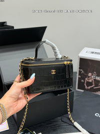 Top Handle Vanity Case