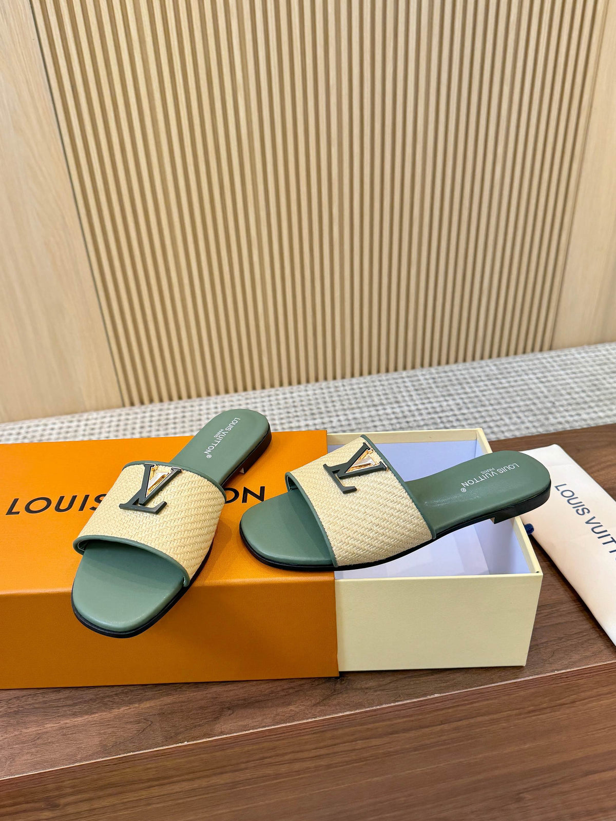 Capri Flat Mules
