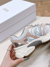 Wmns Chrono Sneakers