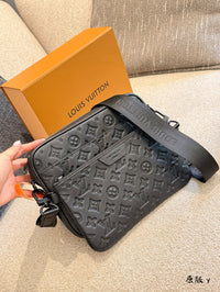 Trio Messenger Bag