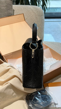 Capucines Bag