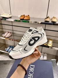 B30 Sneakers