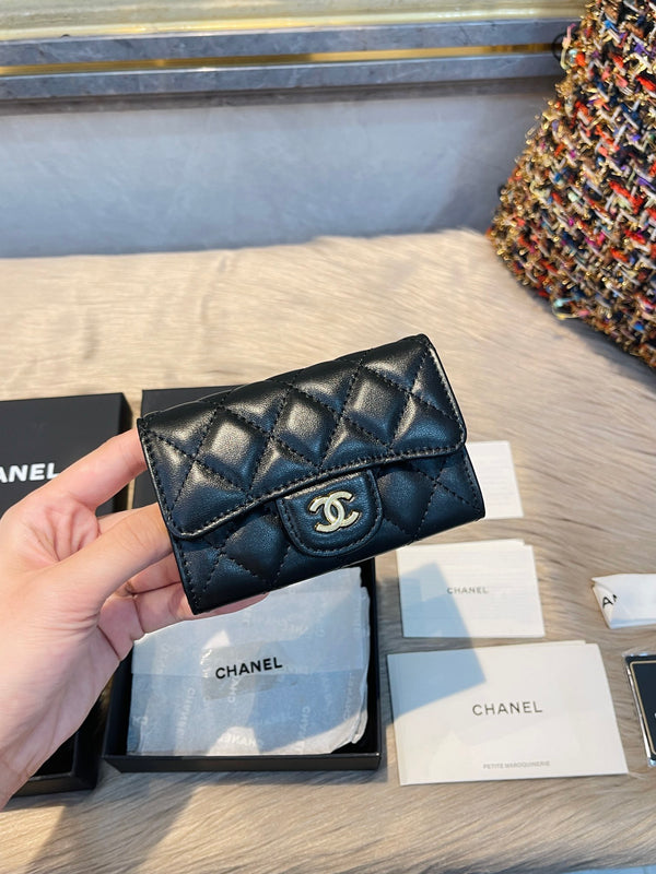 Classic Flap Card Holder
