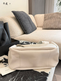 Shopping Bag in Grained Leather