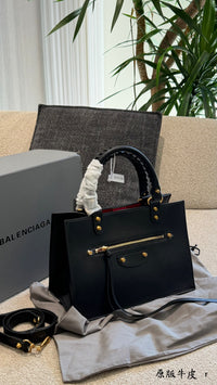 Medium Leather Le City Tote Bag