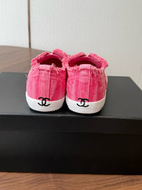 26S Slip-on Sneakers