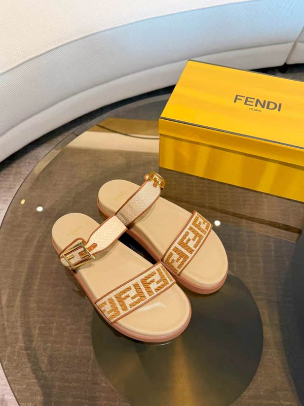 Feel Slide Sandals