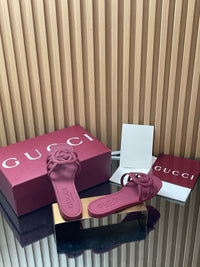 Interlocking G Slide Sandals