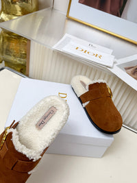 Médaillon Buckle Mules