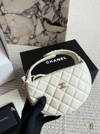 Halfmoon Bag