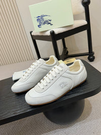 Knight Runner Sneakers
