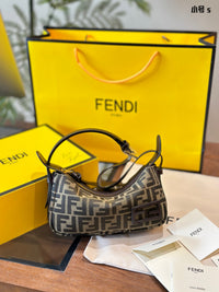 Simply Shoulder Bag