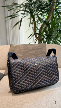 Capétien Messenger Bag