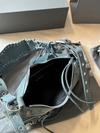 Le Cagole Small Shoulder Bag in Blue Washed Denim
