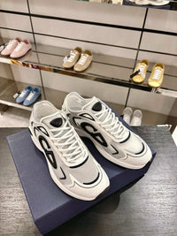 B30 Sneakers