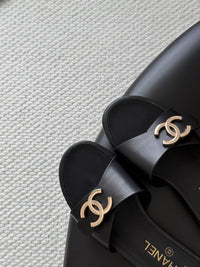 26B Leather Sandals