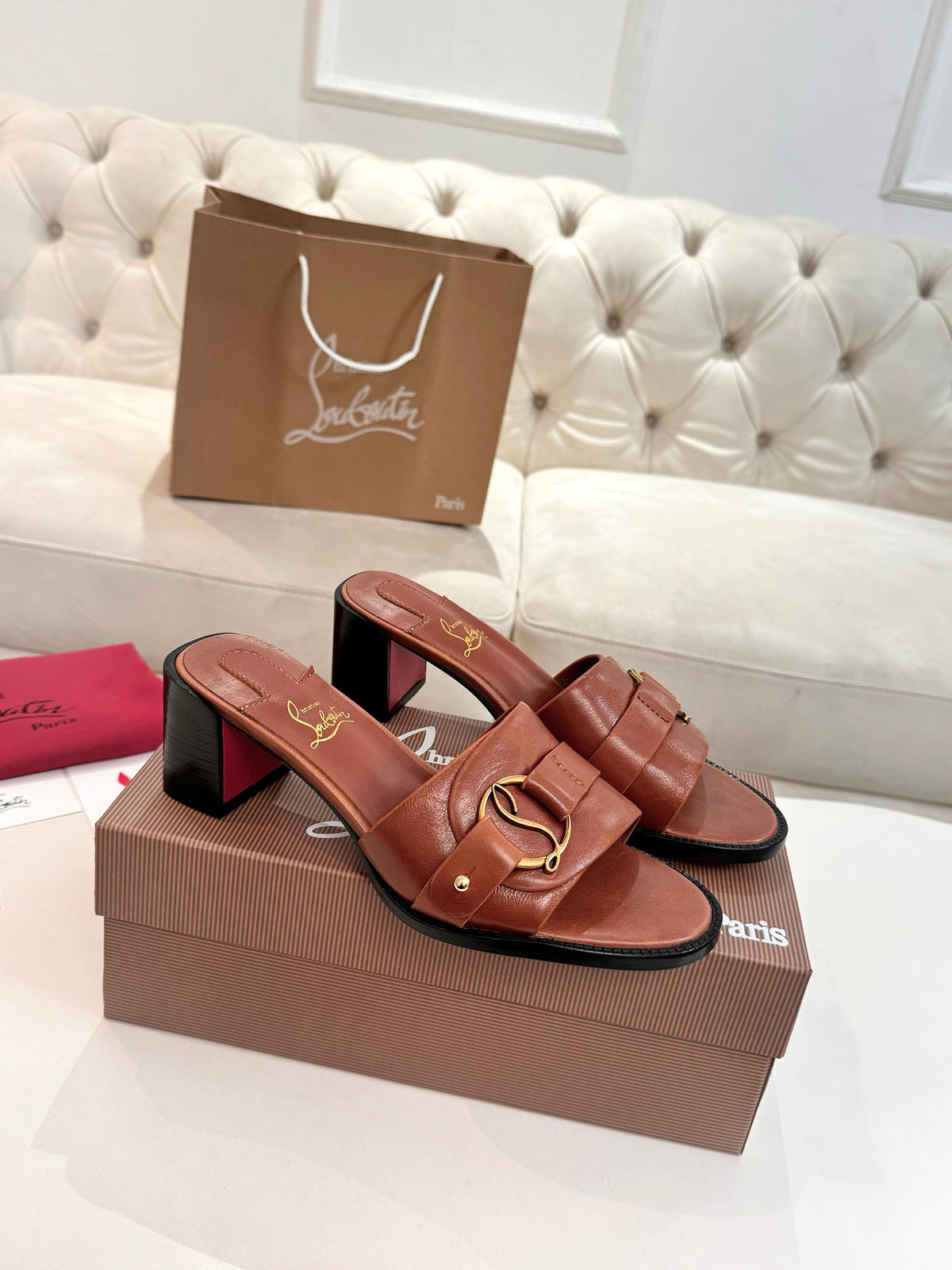 Her In Roma Leather Heeled Mules
