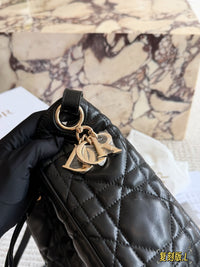 D-Motion Bucket Bag