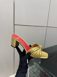 26S Garavani Annet Mules