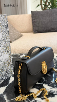 Médaillon Pouch
