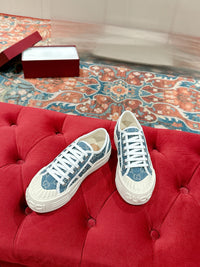 Low Top Sneakers