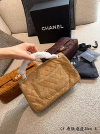 Classic Flap Medium Suede