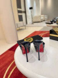 Me Dolly Mules