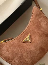 Arqué Suede Shoulder Bag