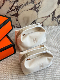 Bride-à-Brac Vanity Case