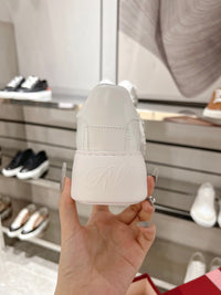 Viv' Skate Sneakers
