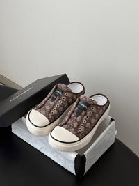 26C Trainers