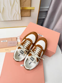 Gymnasium Sneakers