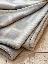 H Deco Blanket