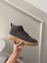 26S Highland Hi Heritage Sneakers