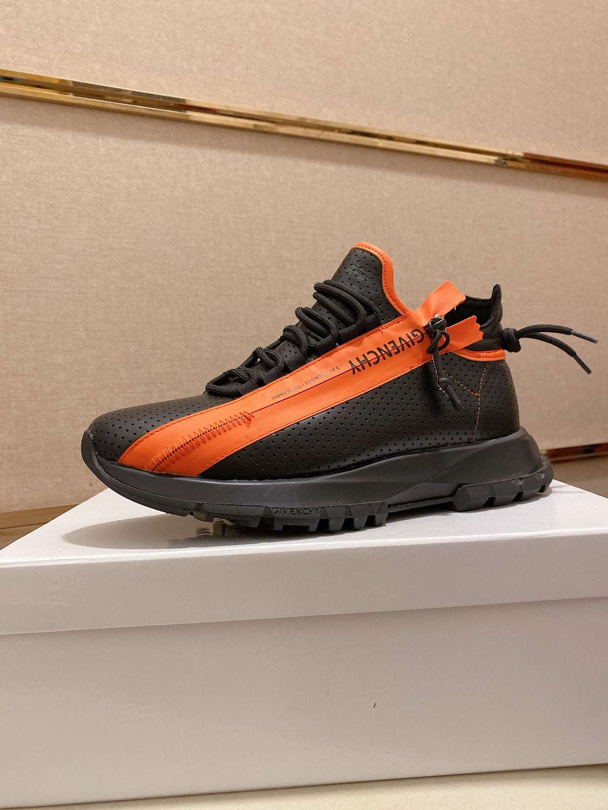 Spectre Runner Sneakers