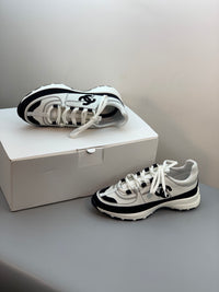 Logo Trainers