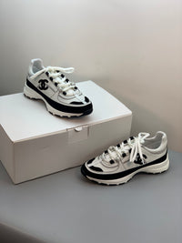 Logo Trainers
