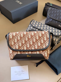 Jett Messenger Bag