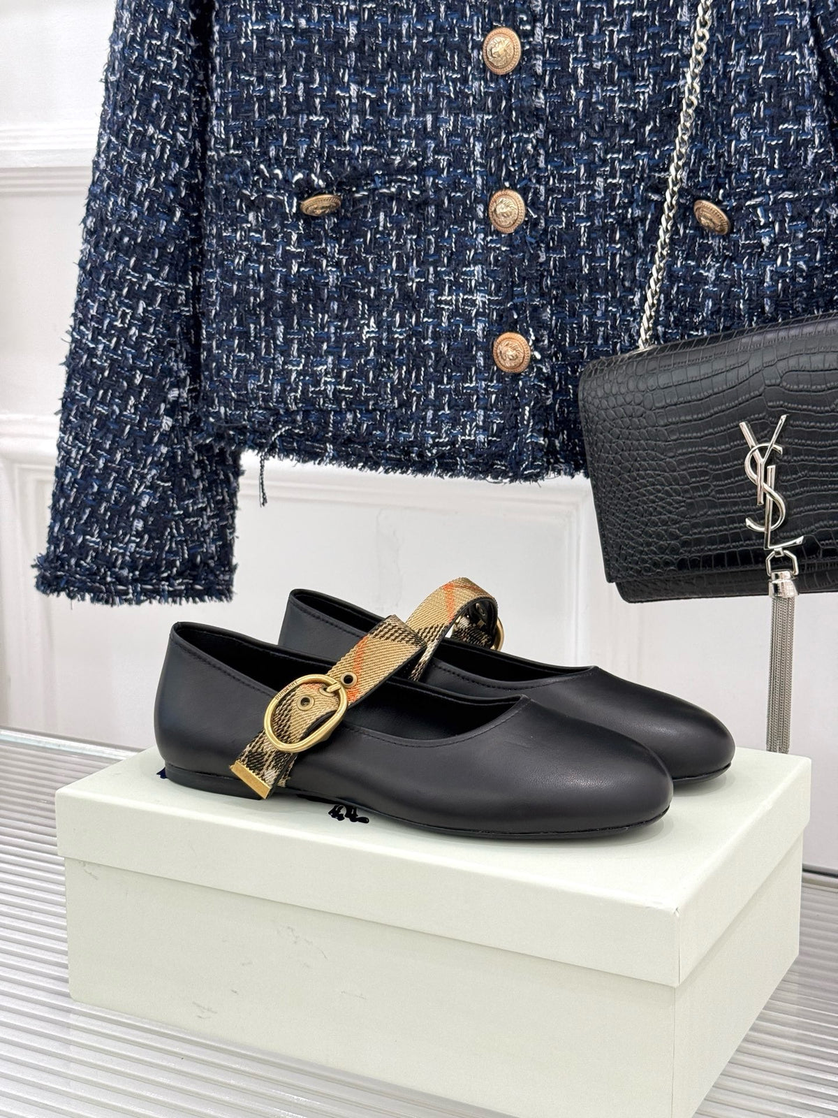 26WF Check Ballet Flats
