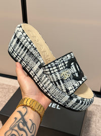 26K Platform Slides