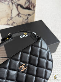 Halfmoon Bag