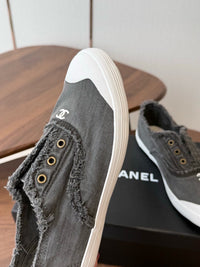 26S Slip-on Sneakers