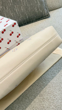Carryall East-West Bag